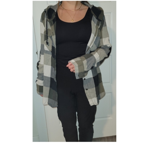 Long sleeve button up - Picture 1 of 2